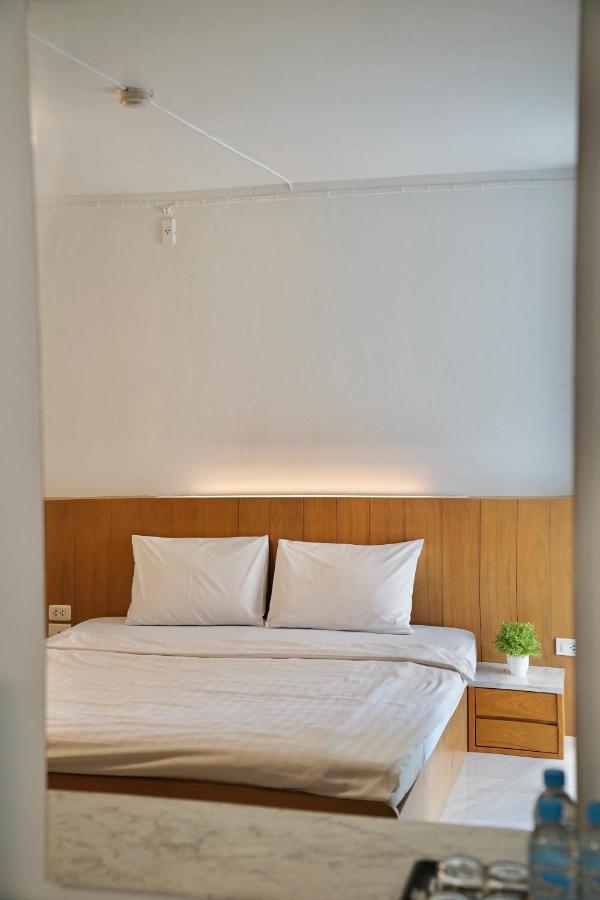 View Place Hotel & Residence Bangkok Exterior photo